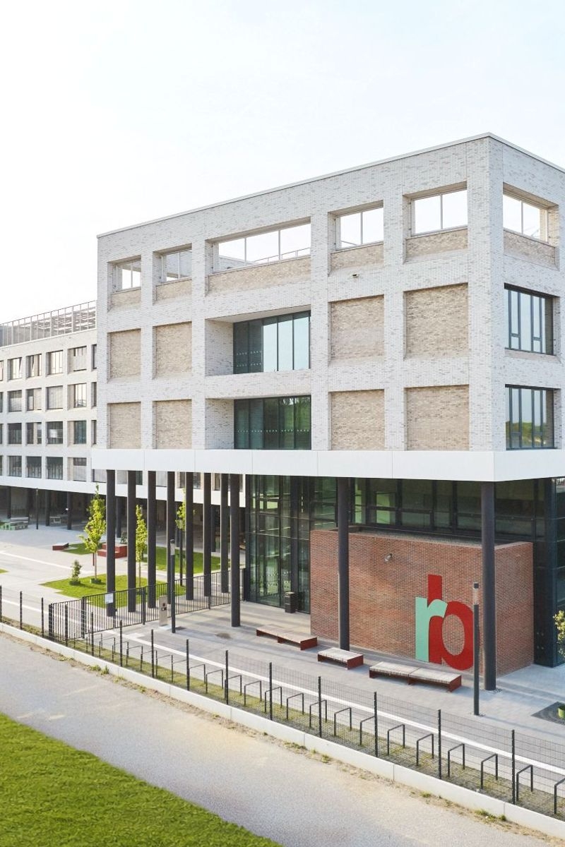Außenansicht Aula