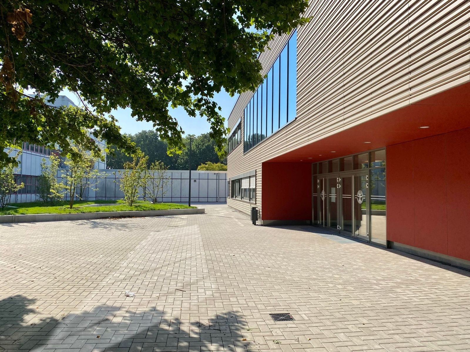 Außenansicht Haupteingang