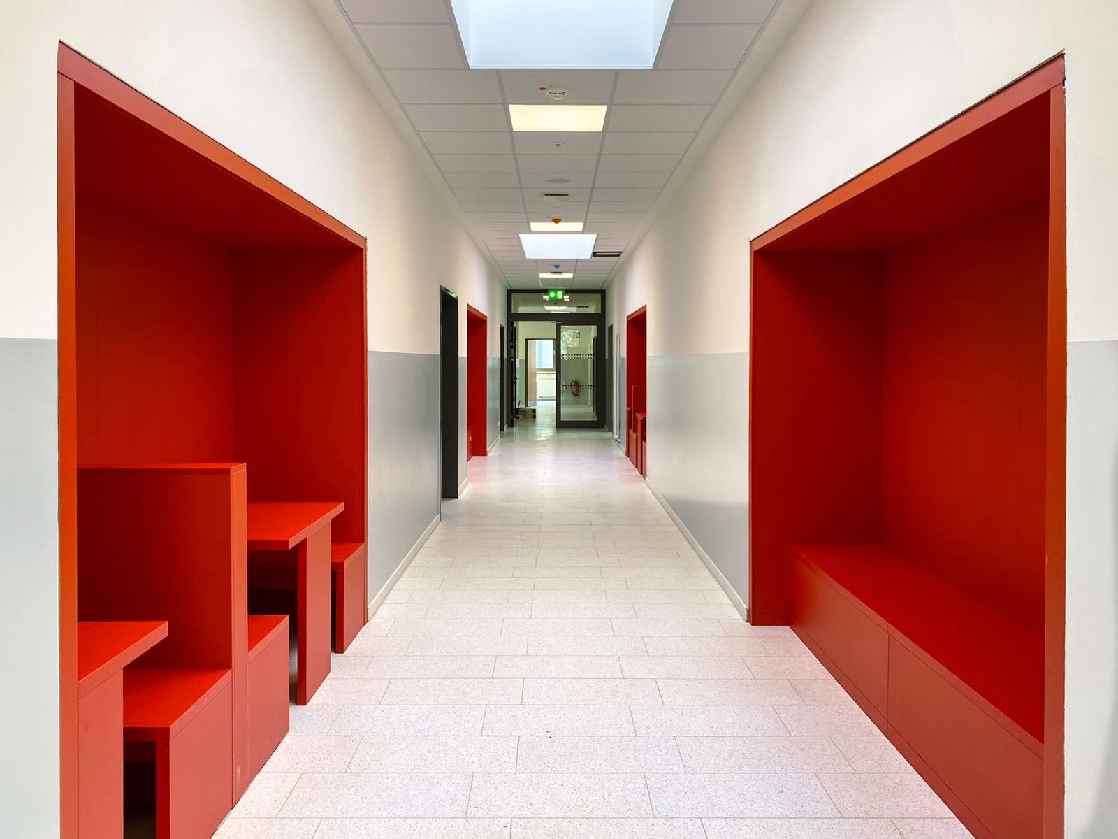 Innenansicht Flur mit Sitznischen